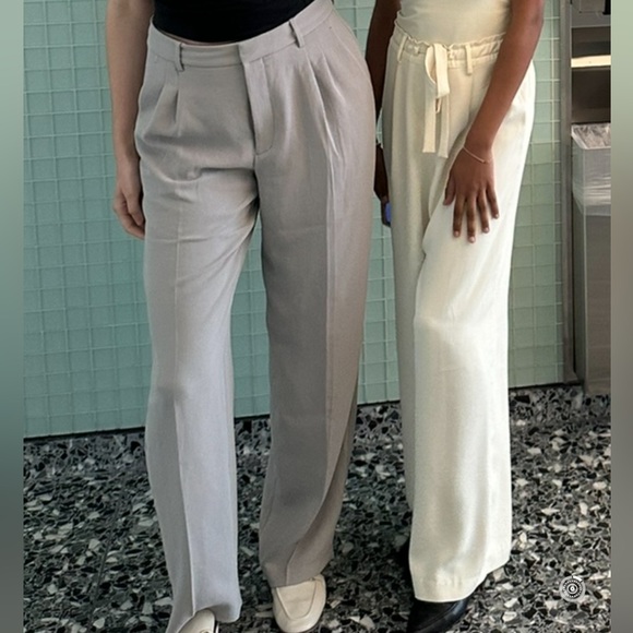 Aritzia Effortless Pant in 12 Tall - Picture 1 of 7